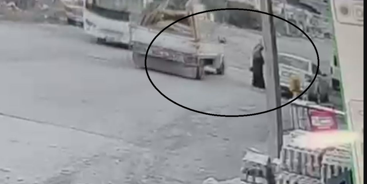 Seyir Halindeki Pikabın Açılan Kapağı Kadına Çarptı - Sayfa 3