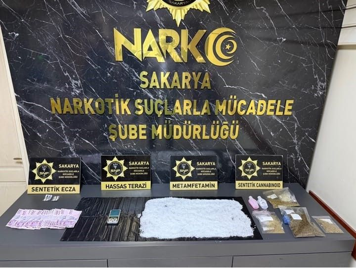Sakarya'da Zehir Tacirlerine Çifte Operasyon: 4 Kişi Tutuklandı - Sayfa 1