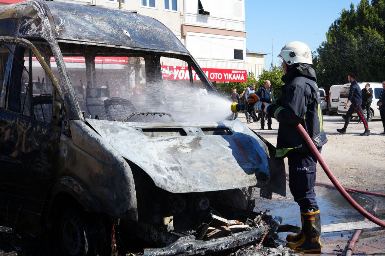 Park Halindeki İki Araç Alevlere Teslim Oldu - Sayfa 3