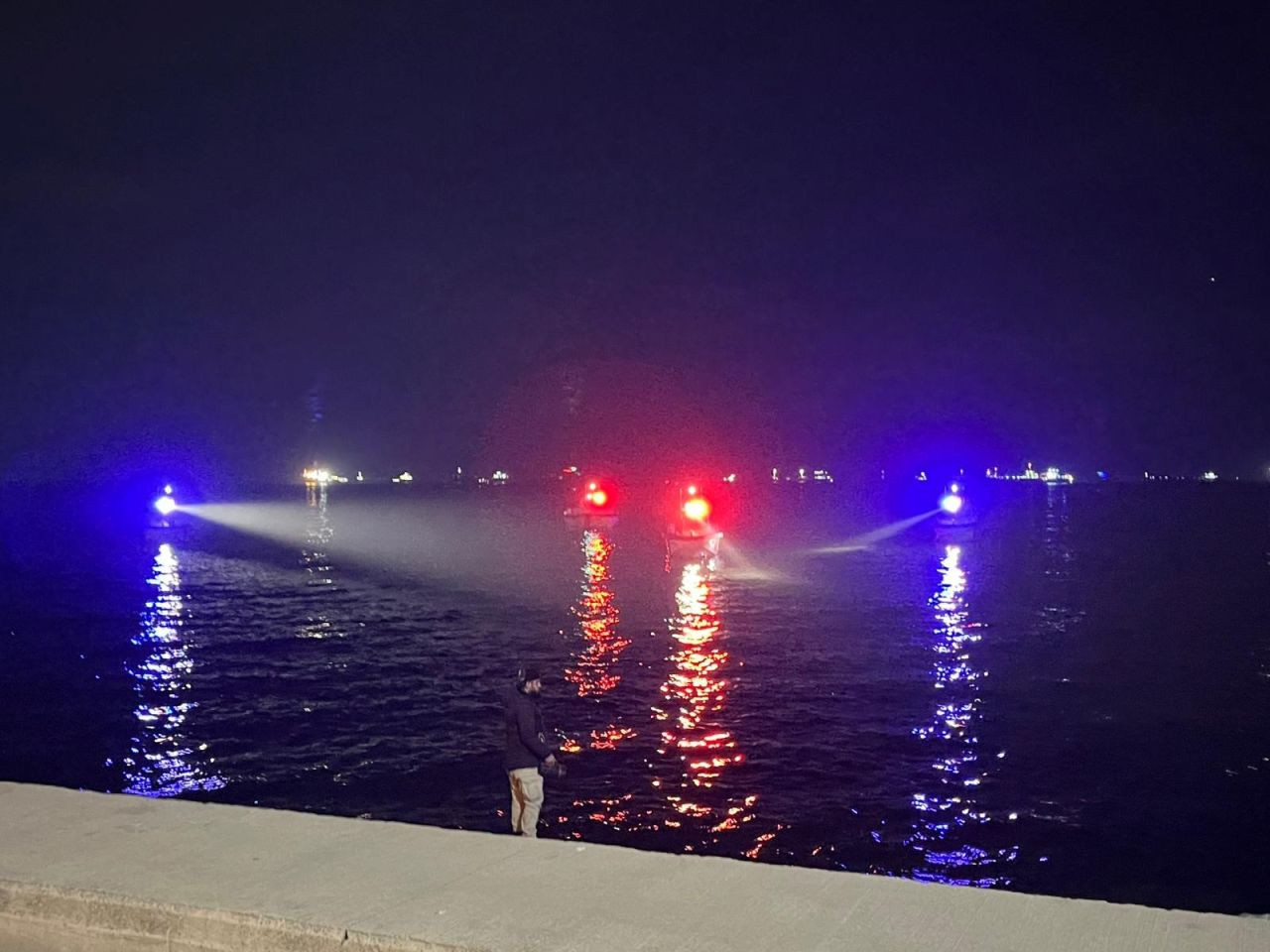 Sahilde Anne ve Kızının Cansız Bedeni Bulundu - Sayfa 1