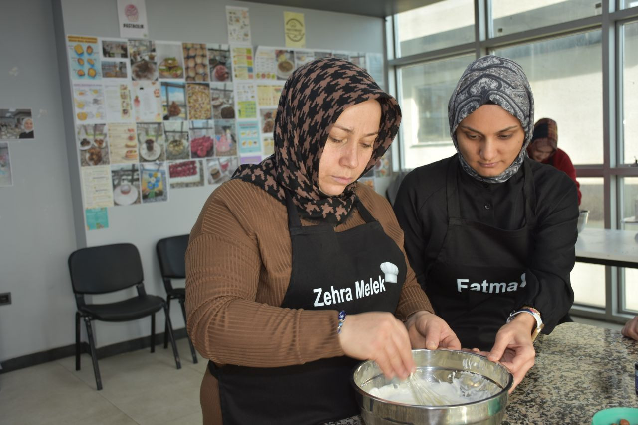 Kadınlara Meslek ve Özgüven Desteği: Aşçılık ve Pastacılık Kursları - Sayfa 1