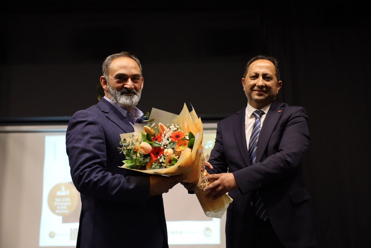 Dursun Ali Erzincanlı Sakarya’da Şiirleriyle Gönüllere Dokundu - Sayfa 1