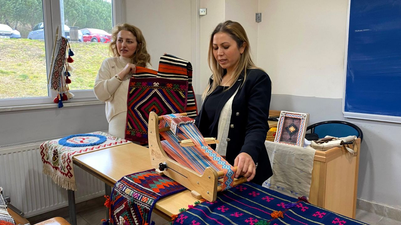 MYO’da Uygulamalı Dokuma Eğitimi Düzenlendi - Sayfa 2