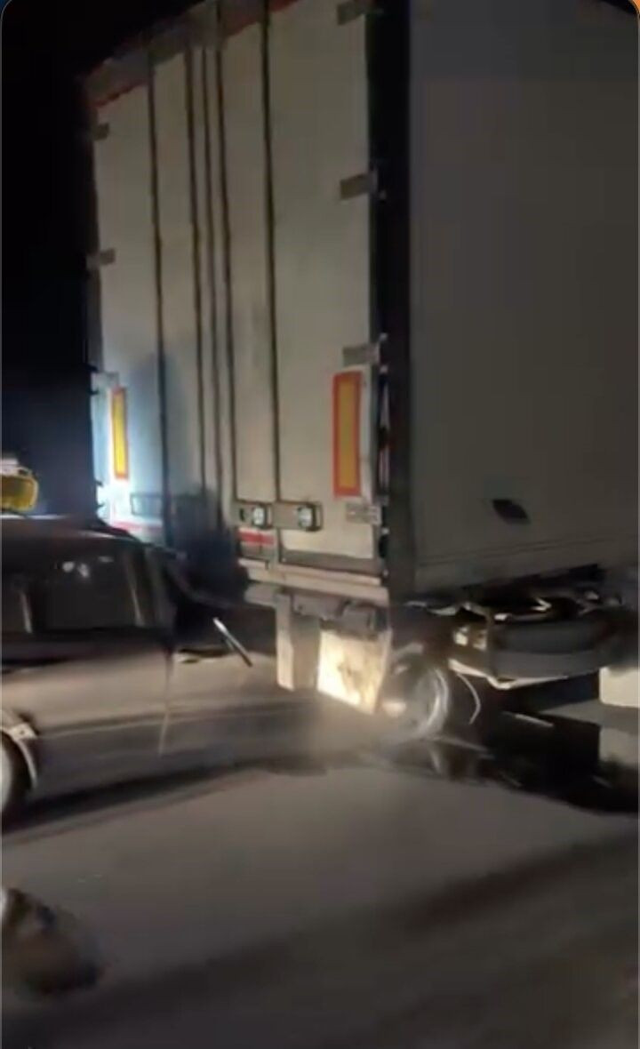 Otoyolda Kontrolden Çıkan Otomobil Tıra Çarptı: Sürücü Yaralandı - Sayfa 3