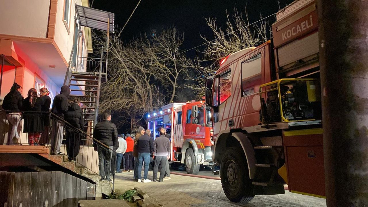 Ahşap Evde Çıkan Yangın Can Aldı: 71 Yaşındaki Adam Hayatını Kaybetti - Sayfa 1