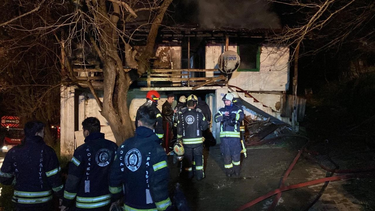 Ahşap Evde Çıkan Yangın Can Aldı: 71 Yaşındaki Adam Hayatını Kaybetti - Sayfa 3