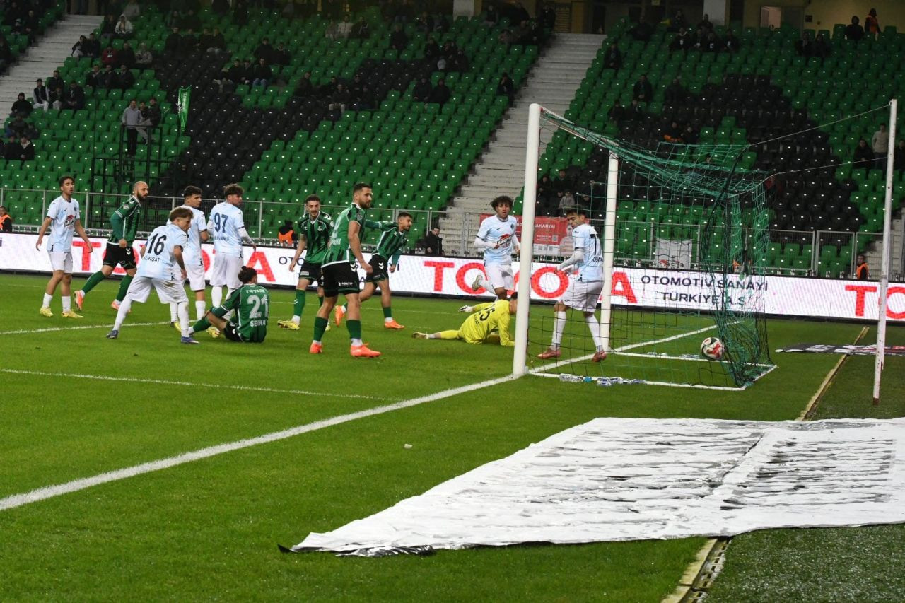 Sakaryaspor’dan Gol Şov: Adana Demirspor’u 4-0 Mağlup Etti - Sayfa 4