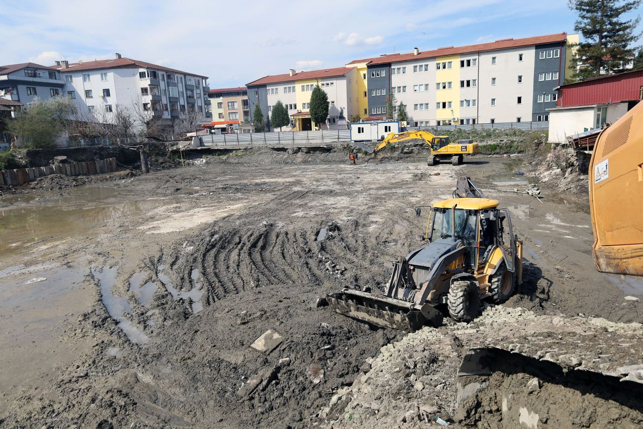 Meydan’da Çalışmalar Başladı - Sayfa 4