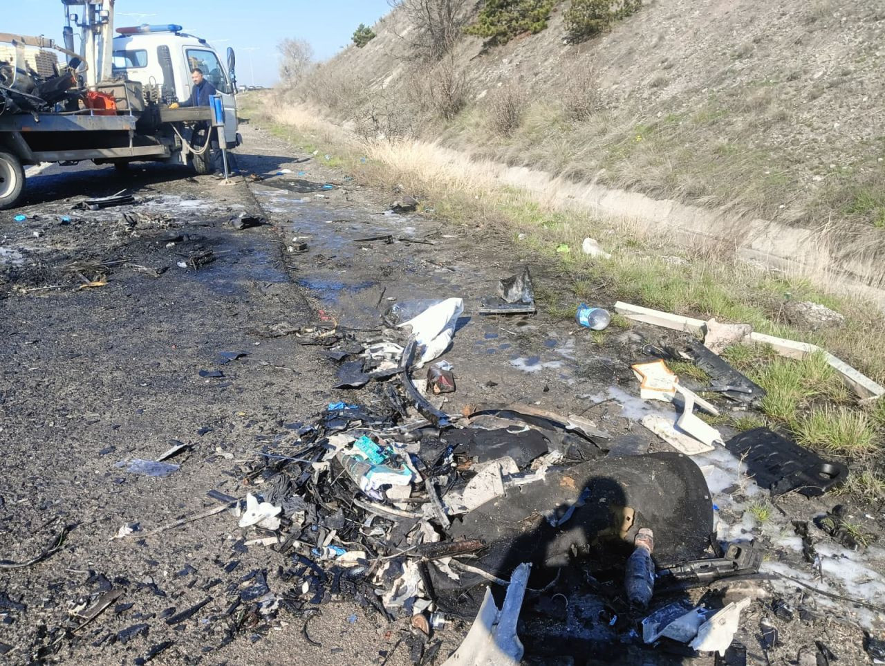 Ters Yön Dehşeti: Kafa Kafaya Çarpışan Araçlar Alev Aldı, 5 Ölü - Sayfa 4