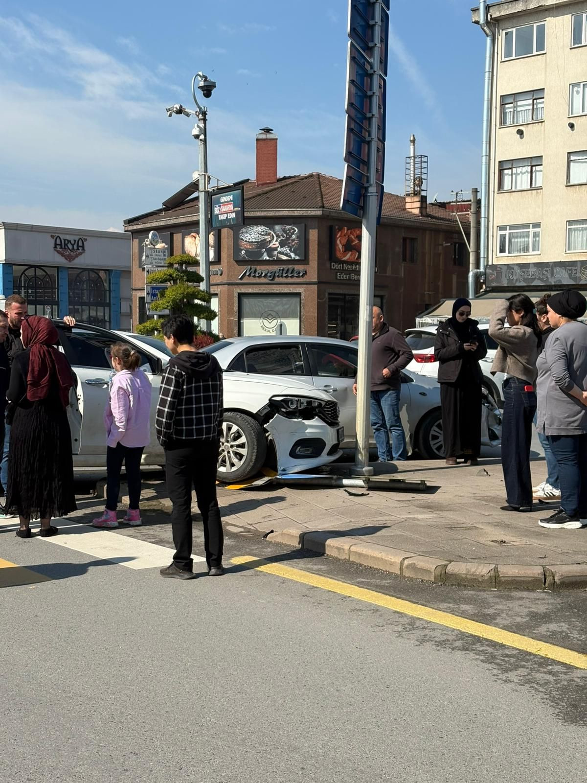 Bosna Caddesi Dalçık Kavşağında Kaza - Sayfa 1