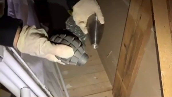 Polisten Sürpriz Karşılaşma: Uyuşturucu Beklerken Bomba Buldular - Sayfa 2