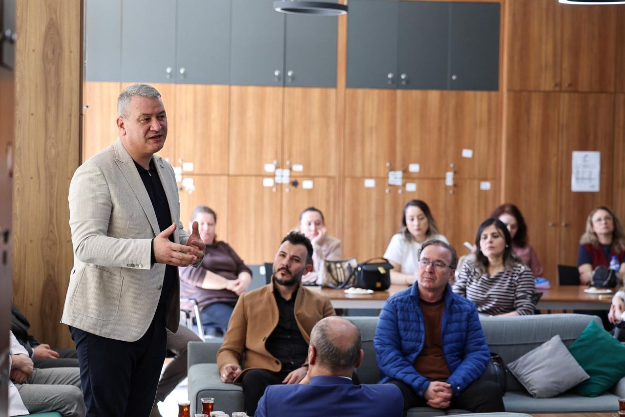 Başkan Çelik: Gençlerin Görüşleri Geleceğe Yön Veriyor - Sayfa 1