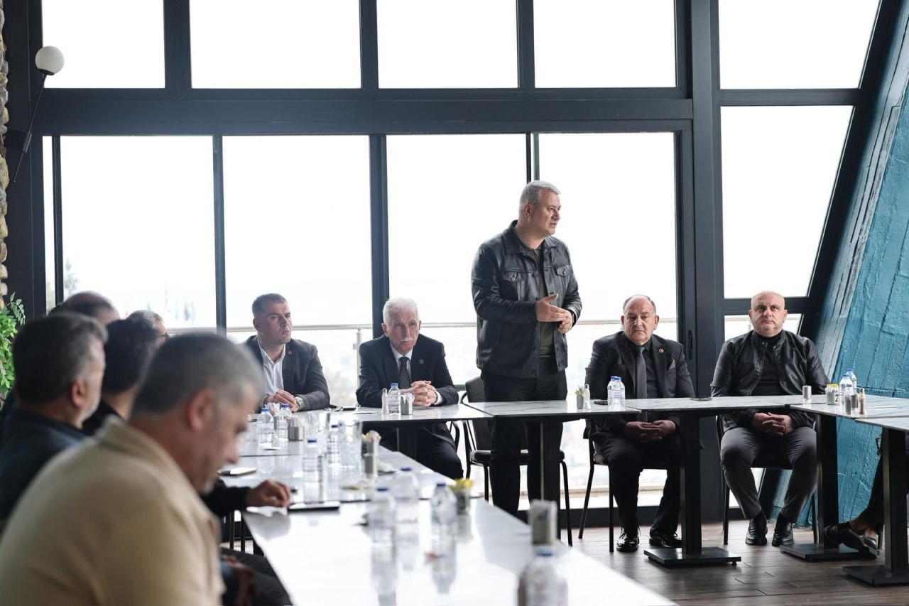 Serdivan’da Muhtarlar Zirvesi: 16 İlçe Tek Sofrada Buluştu - Sayfa 2