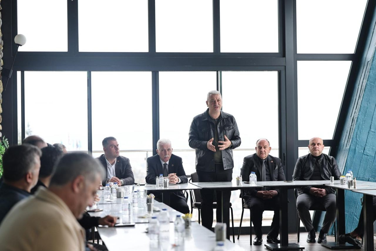 Serdivan’da Muhtarlar Zirvesi: 16 İlçe Tek Sofrada Buluştu - Sayfa 4