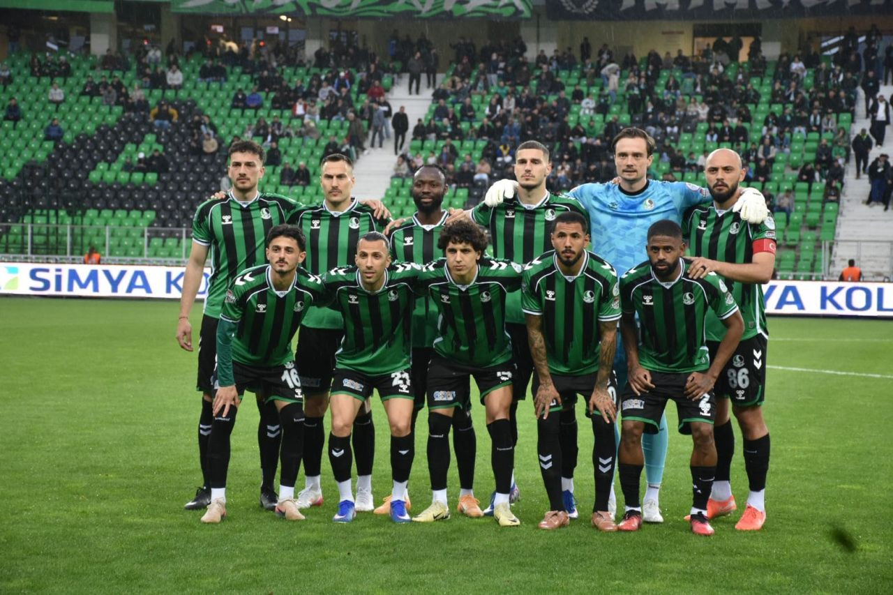 Sakaryaspor 90’da yakaladı, puanlar paylaşıldı - Sayfa 4