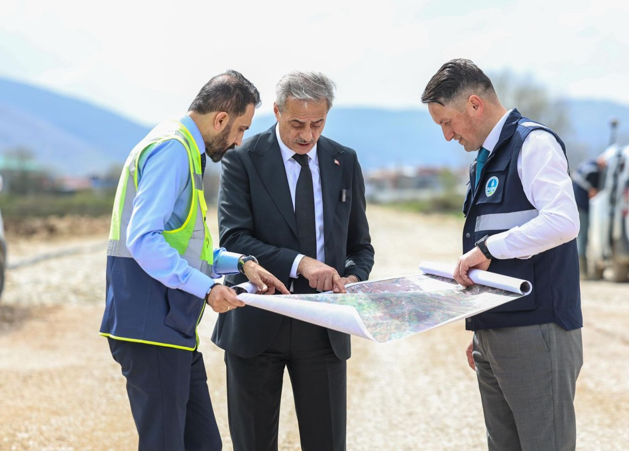Başkan Alemdar, Yazlık Kavşağı’na Alternatif Olacak Yol Sahasında - Sayfa 1