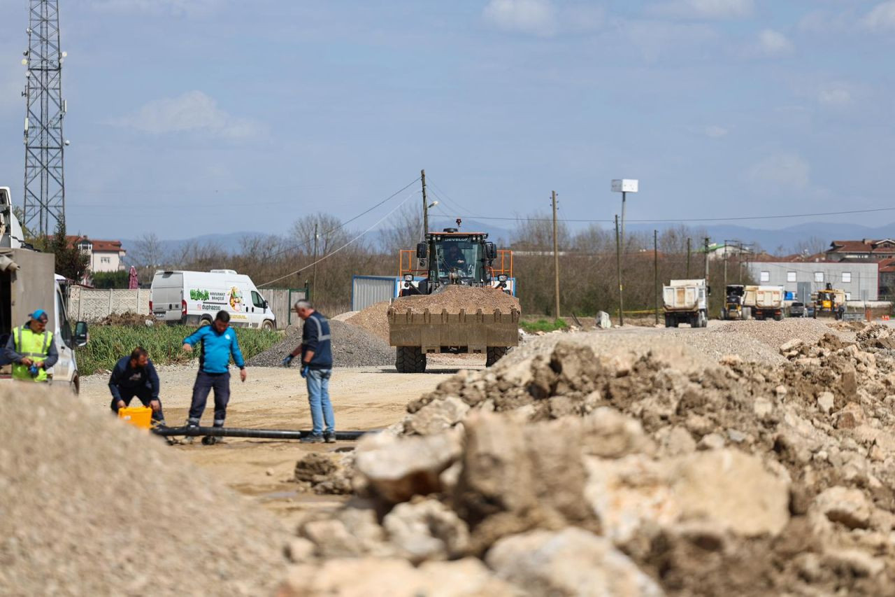 Başkan Alemdar, Yazlık Kavşağı’na Alternatif Olacak Yol Sahasında - Sayfa 2