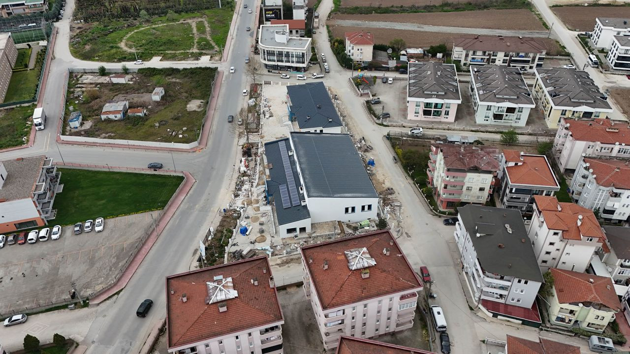 Arifiye Yüzme Havuzu ve Gençlik Merkezi Hızla Tamamlanıyor - Sayfa 4