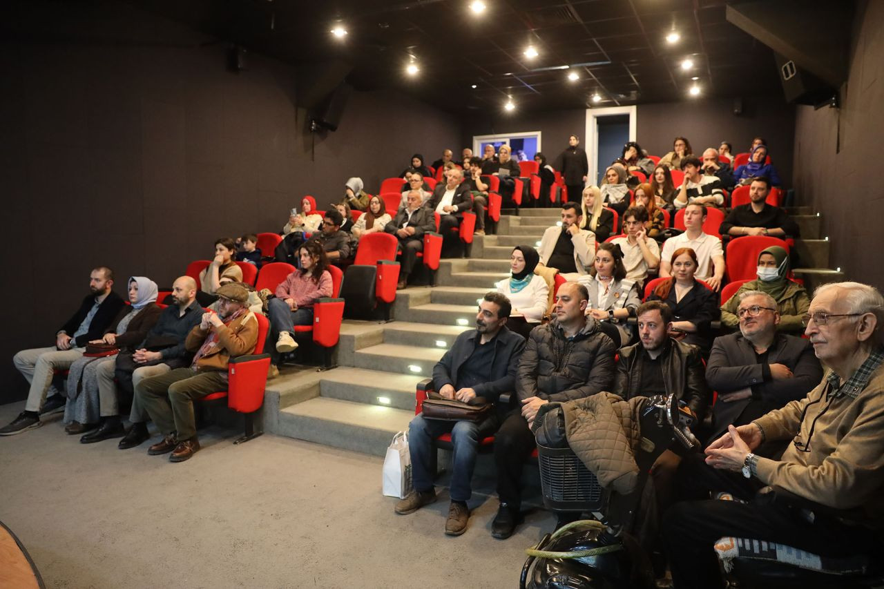 Kapalı Çarşıdan Dünyaya Açılan Şair: Edip Cansever - Sayfa 2