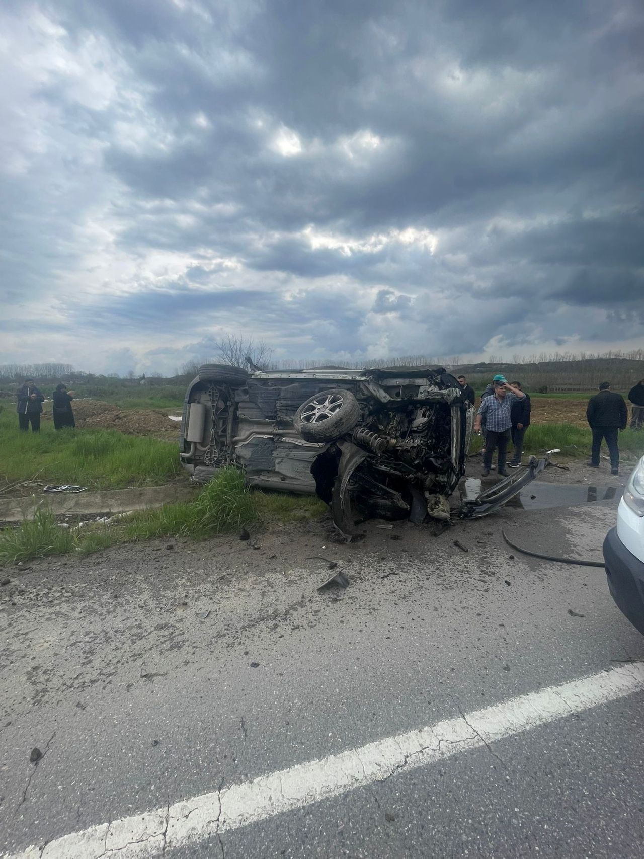 Otomobil Kanala Devrildi: Bir Yaralı - Sayfa 1