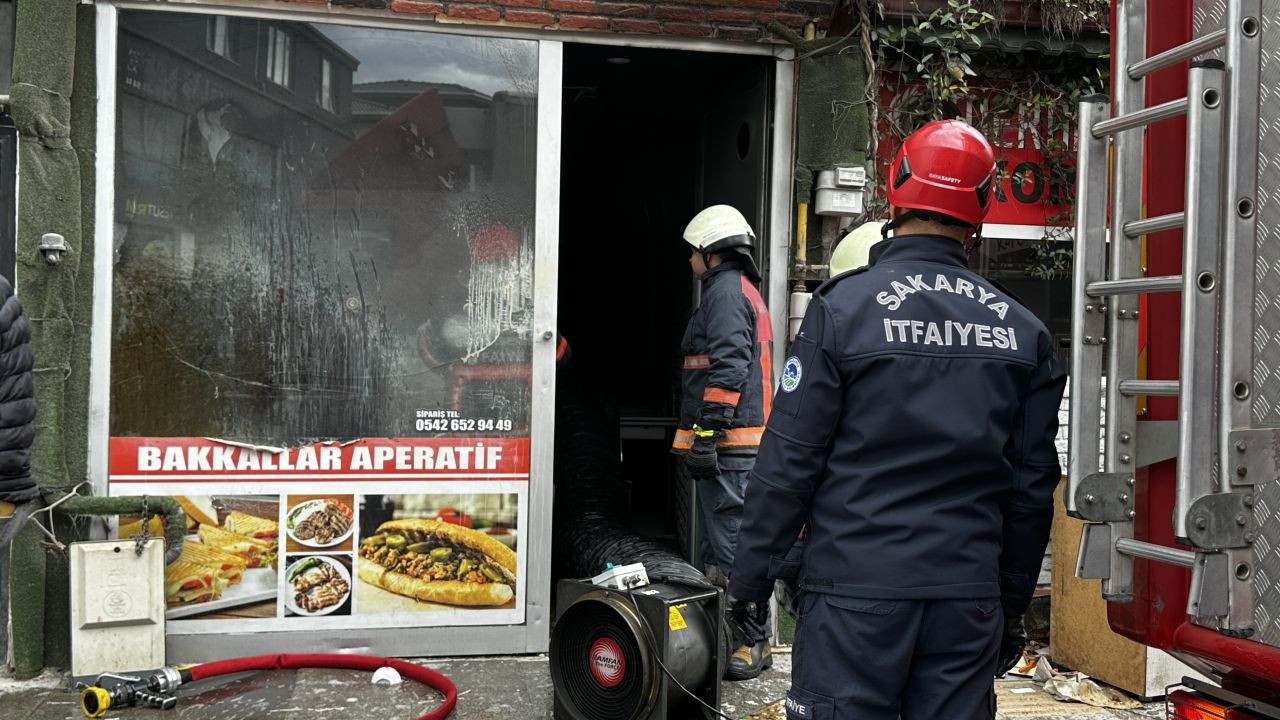 Sakarya’da Fast-Food Dükkanında Yangın Paniği - Sayfa 3
