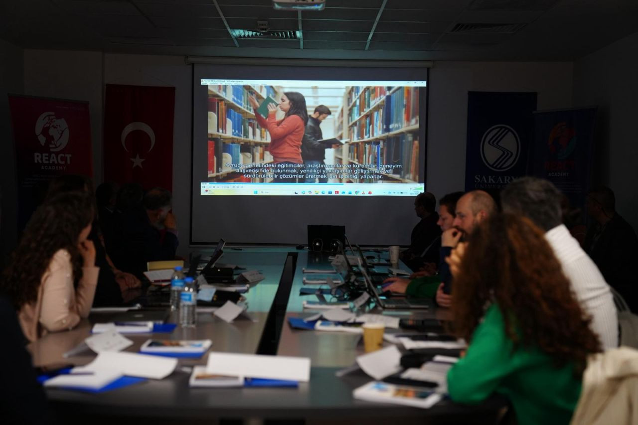 SAU Koordinatörlüğünde Afet Sonrası Eğitim Güçlendirilecek - Sayfa 1