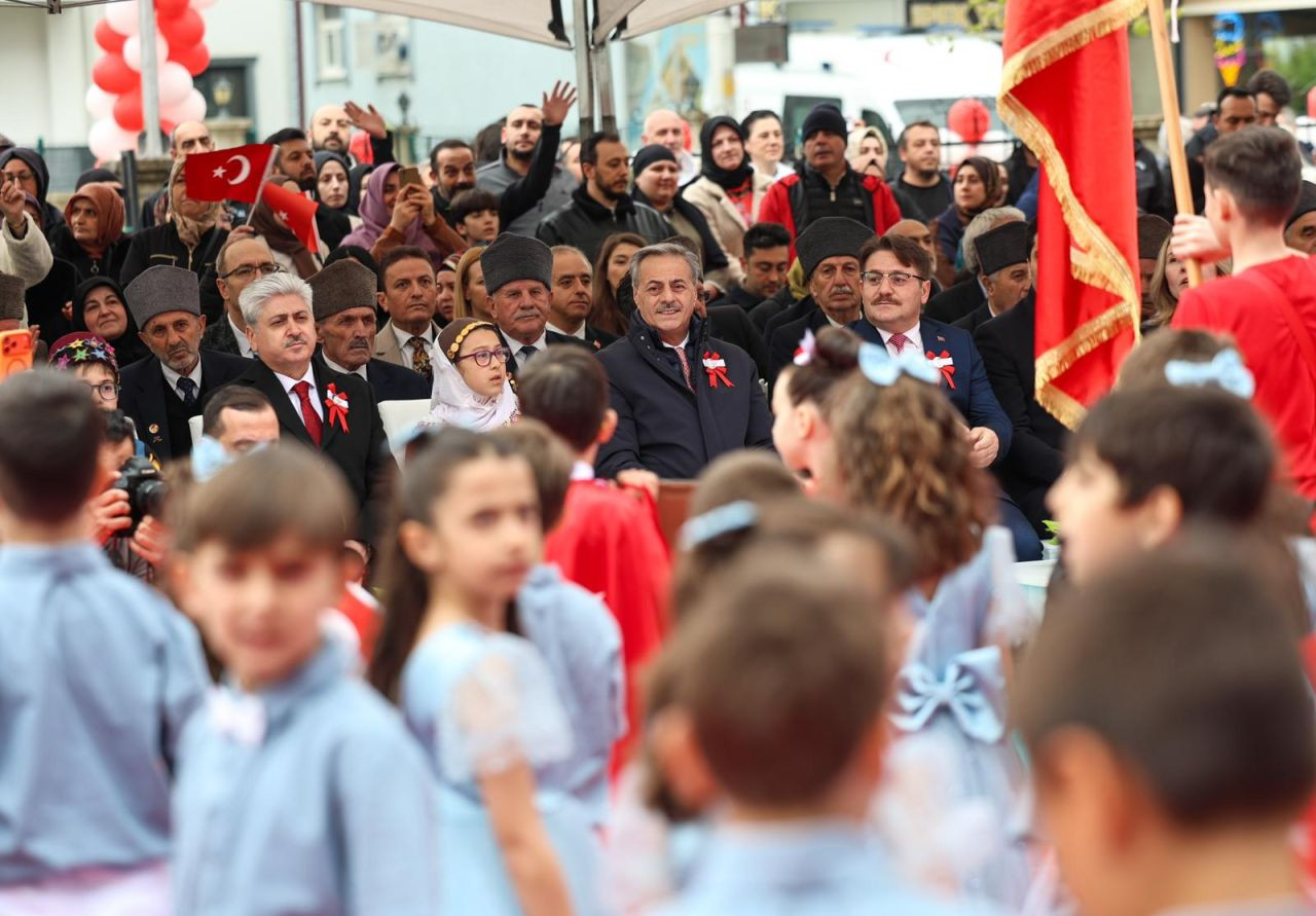 Başkan Alemdar Miniklerin 23 Nisan Coşkusuna Ortak Oldu - Sayfa 4