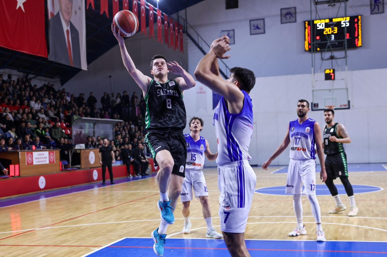 Büyükşehir Basketbol Şampiyonluk İçin Finalde - Sayfa 1