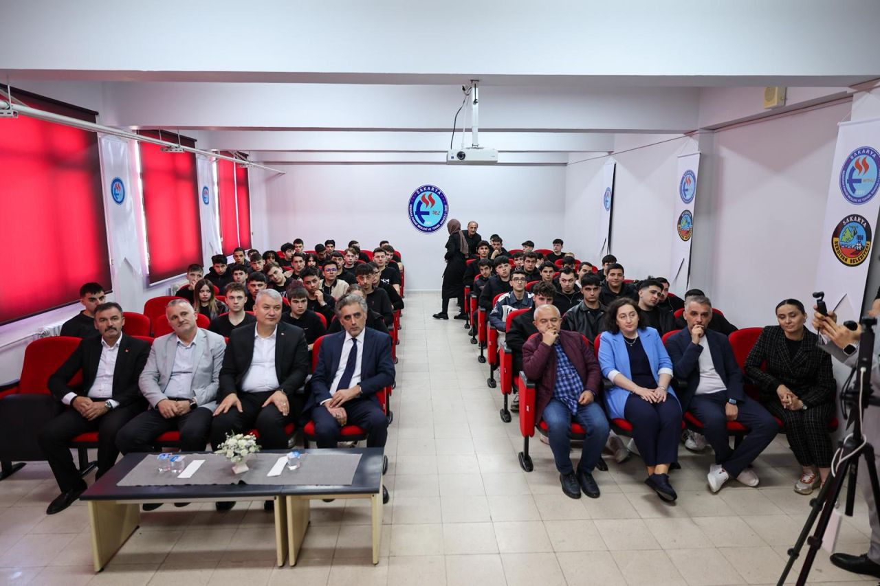 Başkan Çelik’ten Mesleki Eğitime Destek - Sayfa 3