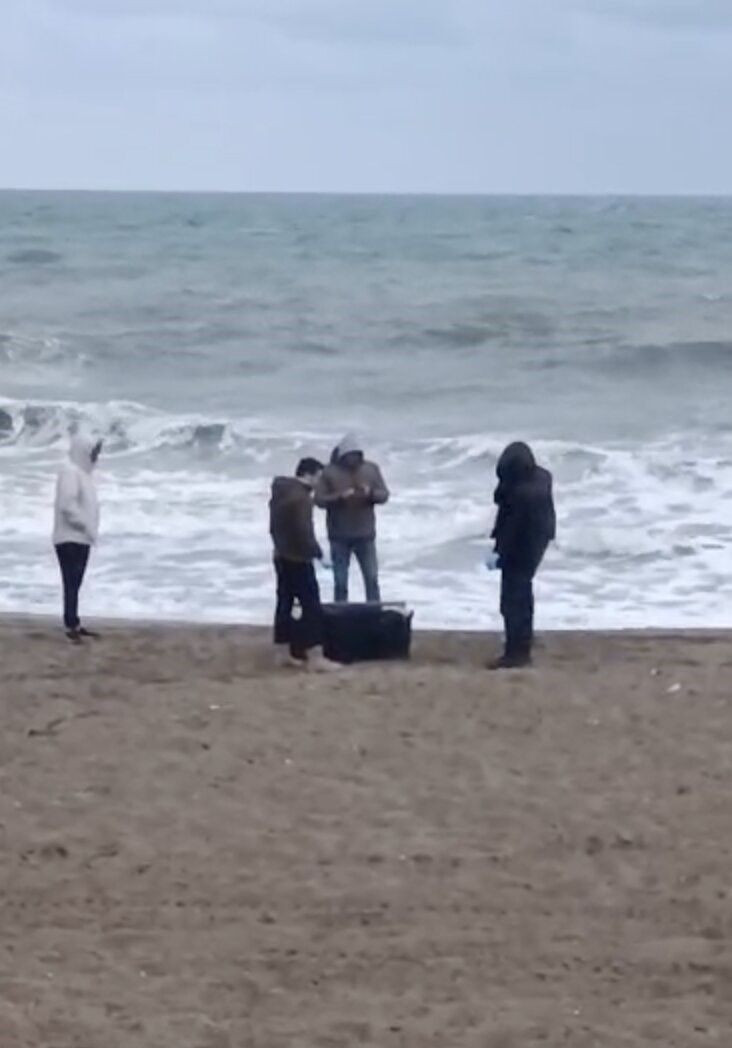 Karasu Sahilinde 21,5 Kilogram Uyuşturucu Ele Geçirildi - Sayfa 2