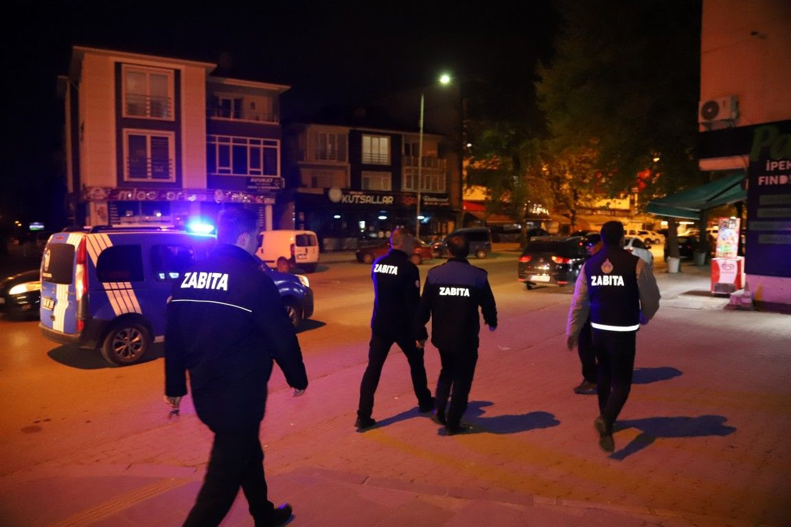 Hendek Belediyesi Zabıta Ekiplerinden Kaldırım İşgallerine Denetim - Sayfa 3