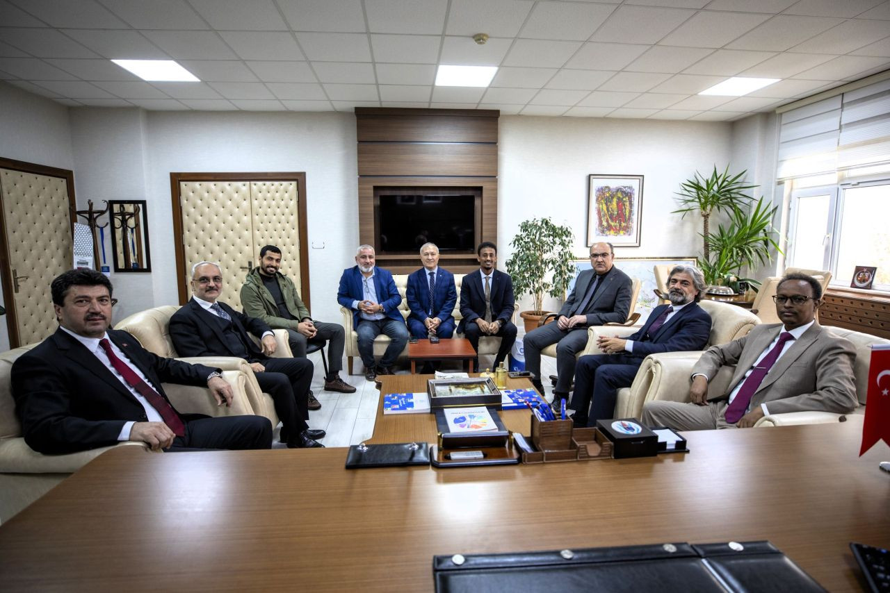 SUBÜ ve Somali ZUST İş Birliği Protokolü İmzaladı - Sayfa 1