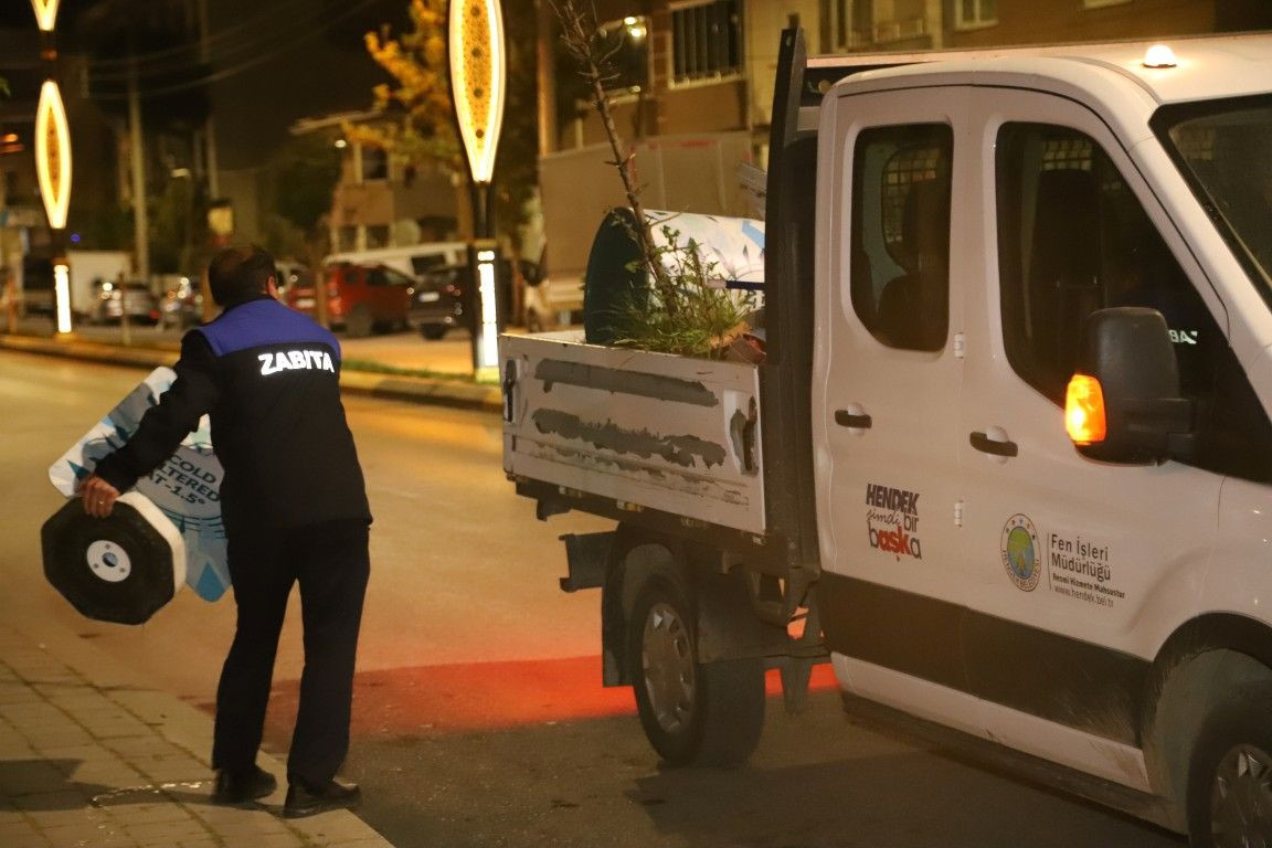 Hendek Belediyesi Zabıta Ekiplerinden Kaldırım İşgallerine Denetim - Sayfa 1