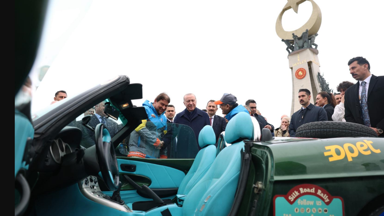 Erdoğan'dan Külliye'de Ralli Sürprizi: İpek Yolu Sporcularını Ağırladı - Sayfa 4