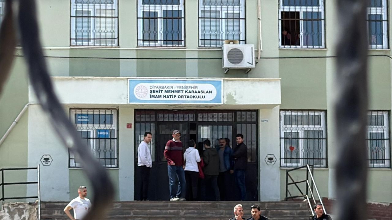 Okul Çevresinde Silah Paniği: Öğrenciler ve Veliler Korku Dolu - Sayfa 4
