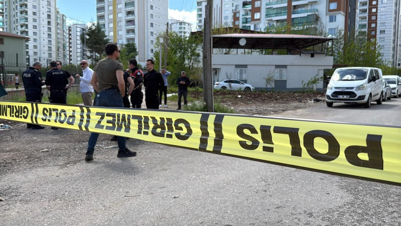 Okul Çevresinde Silah Paniği: Öğrenciler ve Veliler Korku Dolu - Sayfa 1
