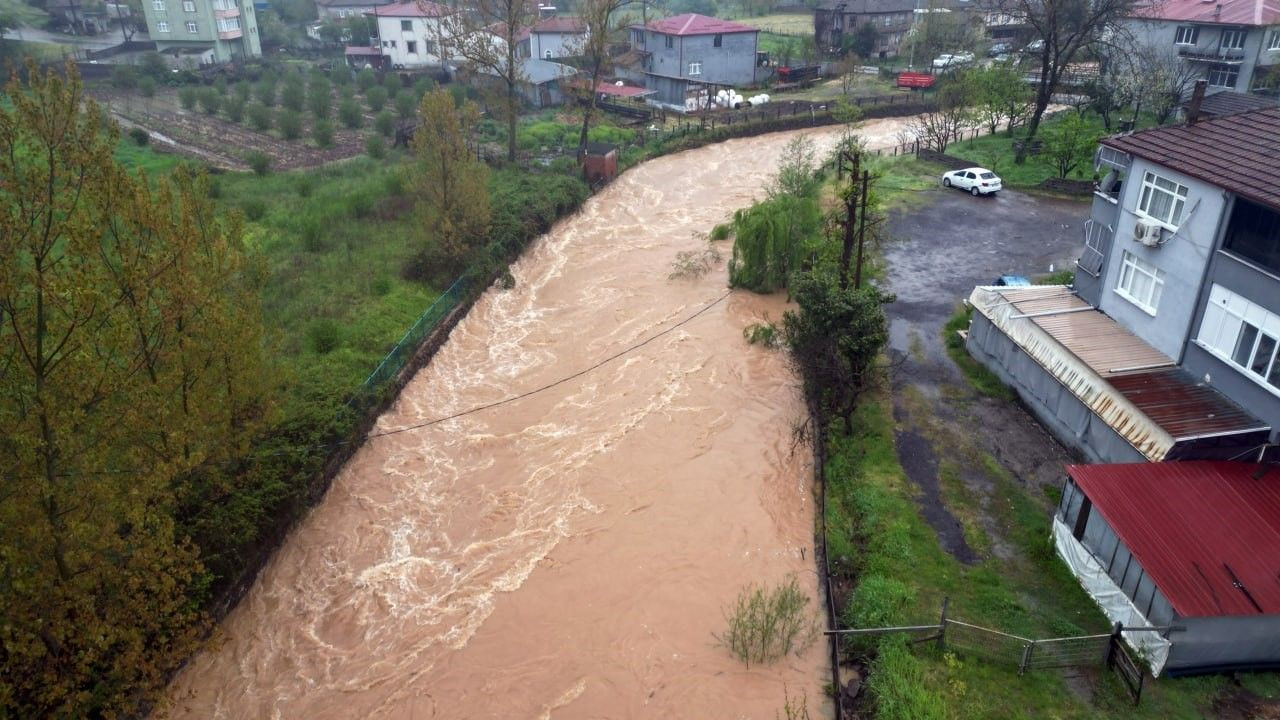 Sakarya’da Taşkın Felaketi: Mahalle Göle Döndü - Sayfa 4