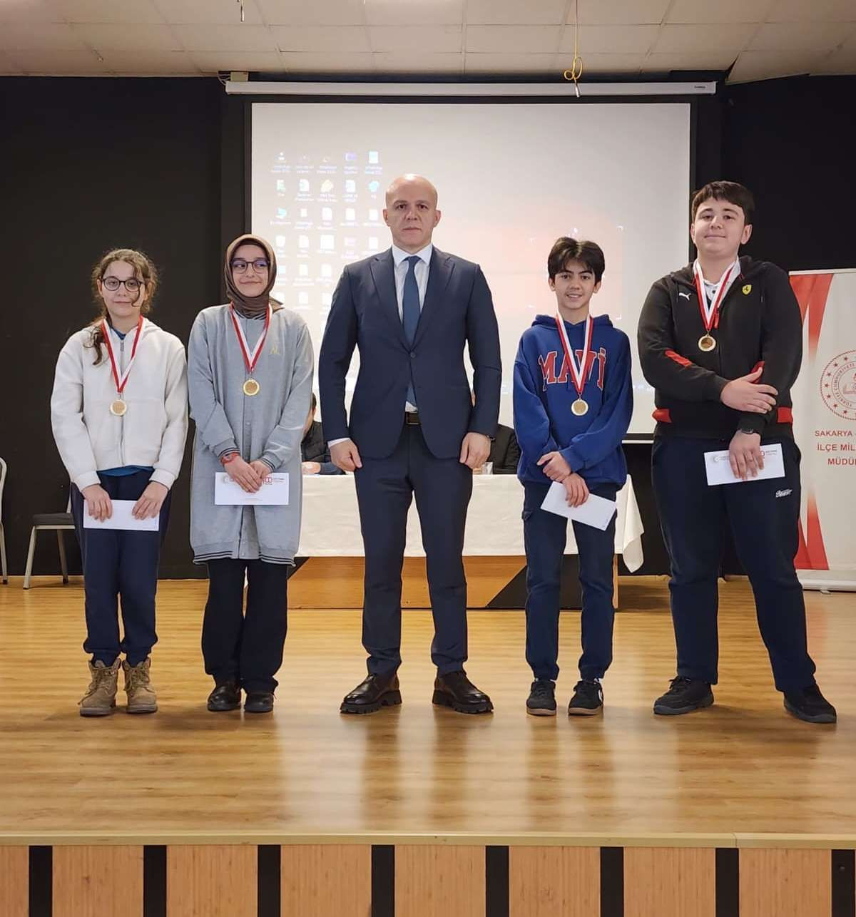 Serdivan’da Bilgi Yarışması Heyecanı Yaşandı - Sayfa 4