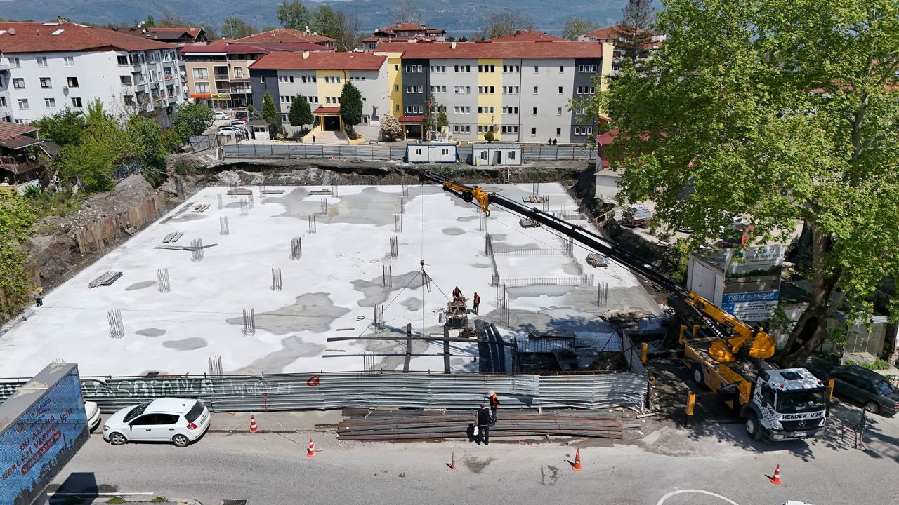 Sapanca’nın Yeni Meydanı Hızla Şekilleniyor - Sayfa 2