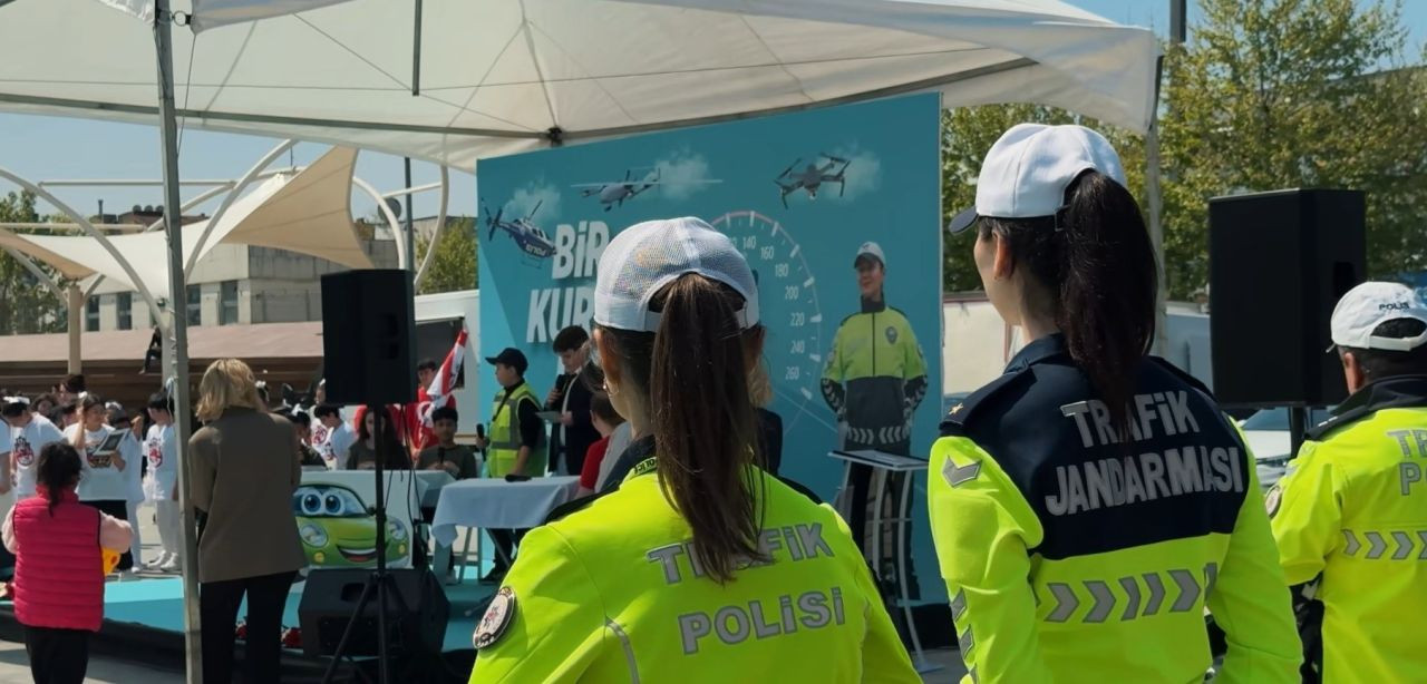 Sakarya’da Jandarma Trafik Bilgilendirme Etkinliği - Sayfa 1