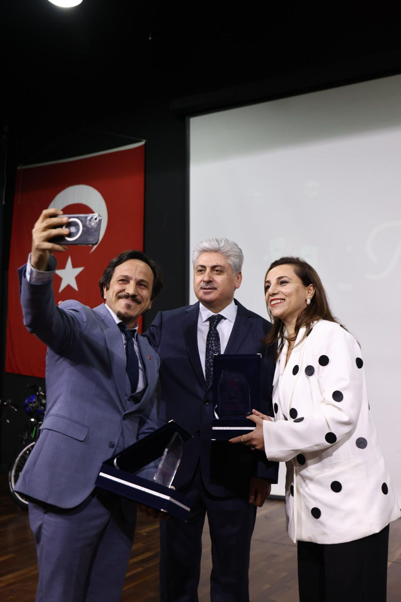Liseler Arası Tiyatro Festivalinde Büyük Final - Sayfa 1