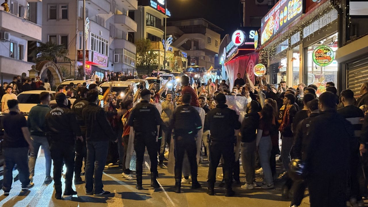 Galatasaray Şampiyonluğu Sakarya’da Büyük Coşkuyla Kutlandı - Sayfa 1