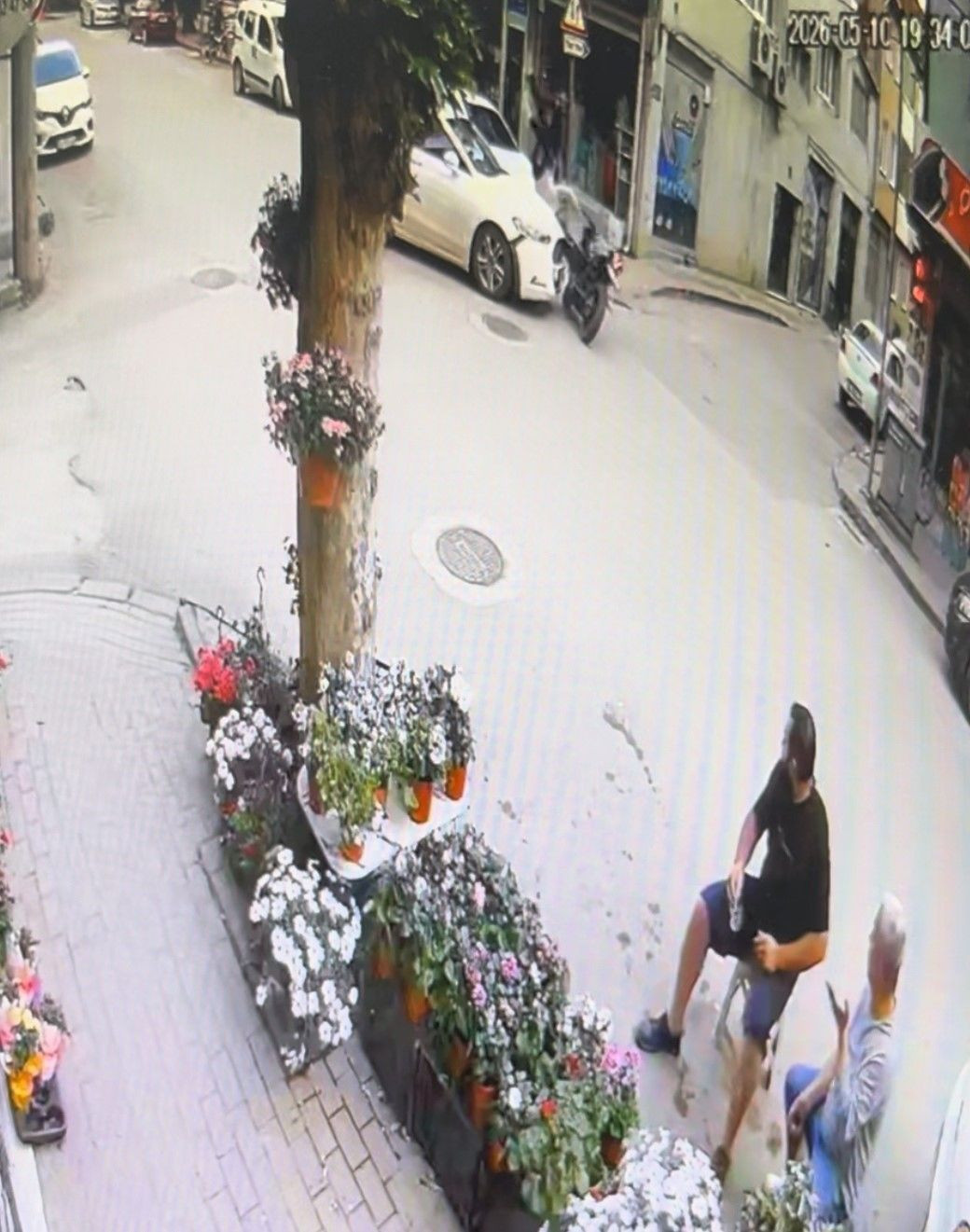 Otomobil ile motosiklet kafa kafaya çarpıştı: 1 yaralı - Sayfa 3