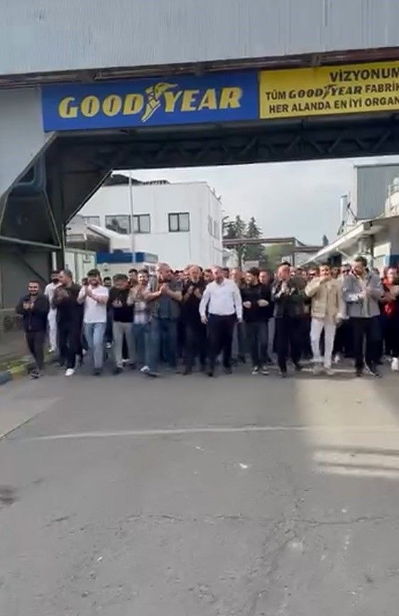 İşçiler Zam Teklifine Sloganlarla Tepki Gösterdi - Sayfa 2