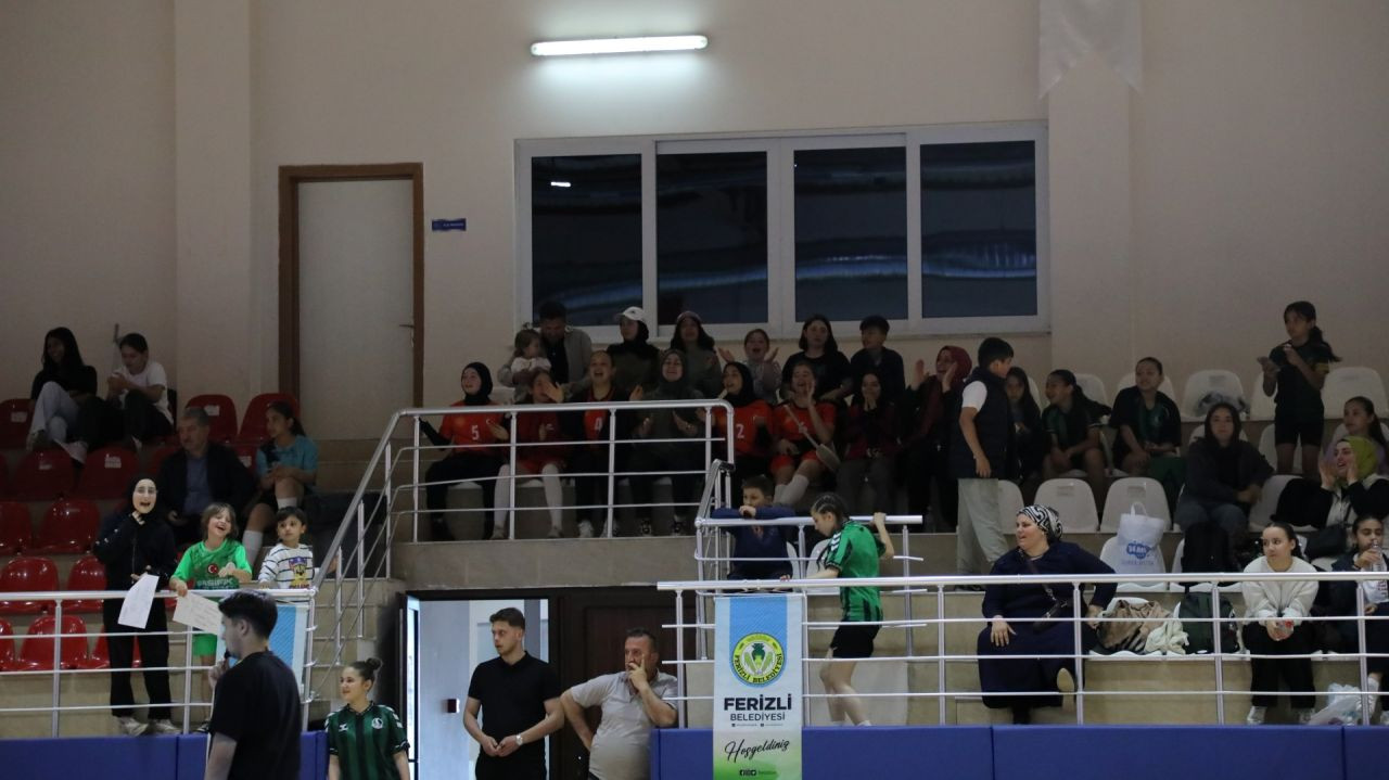 Ferizli’de Futsal Turnuvası Şampiyonu Ferizli Santos Oldu - Sayfa 2