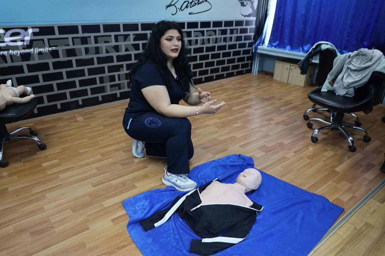 Büyükşehir’den Öğrencilere Uygulamalı İlk Yardım Eğitimi - Sayfa 4