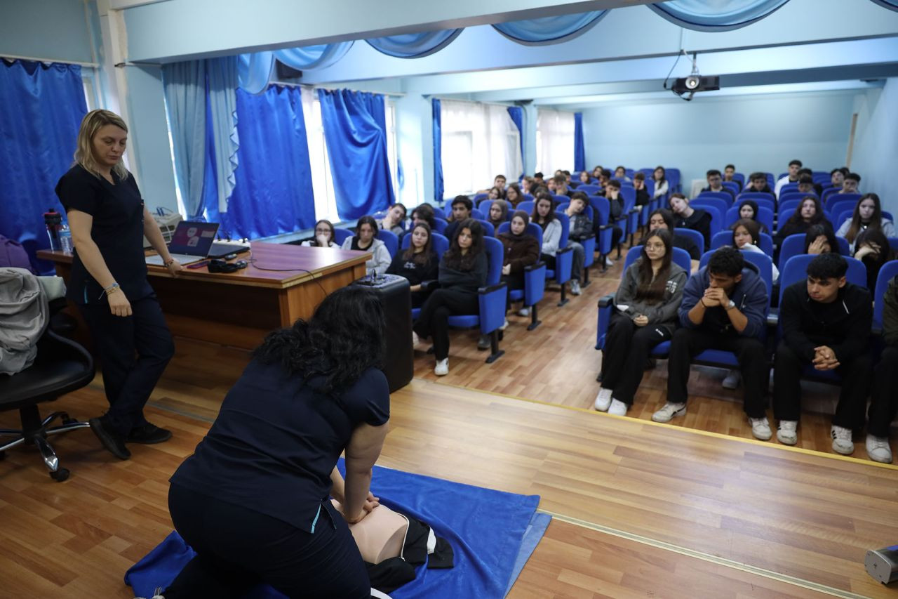 Büyükşehir’den Öğrencilere Uygulamalı İlk Yardım Eğitimi - Sayfa 3