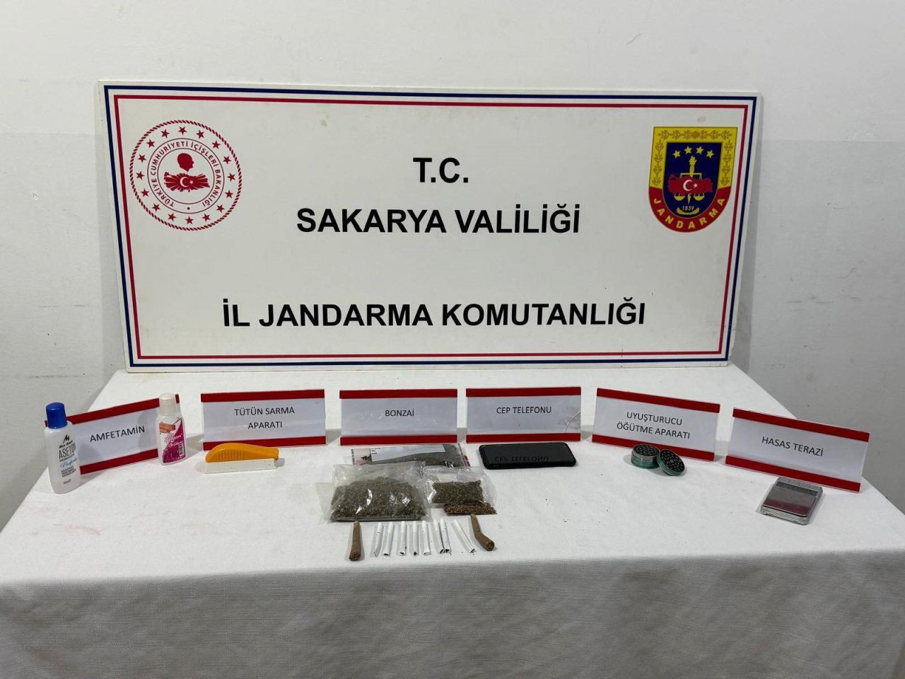 Jandarmadan Uyuşturucu Tacirlerine Operasyon - Sayfa 1