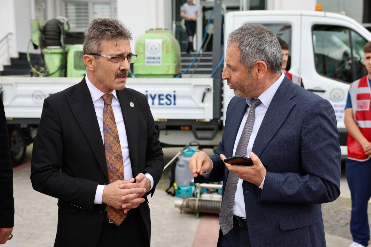 Erenler'de İlaçlama Çalışmaları Titizlikle Sürüyor - Sayfa 4