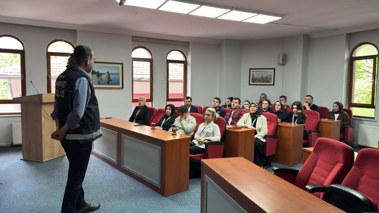 Sapanca Belediyesi Personeline Narkotik Farkındalık Eğitim - Sayfa 1